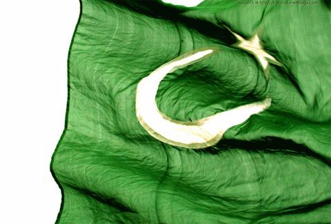 pakistan flag demeanor